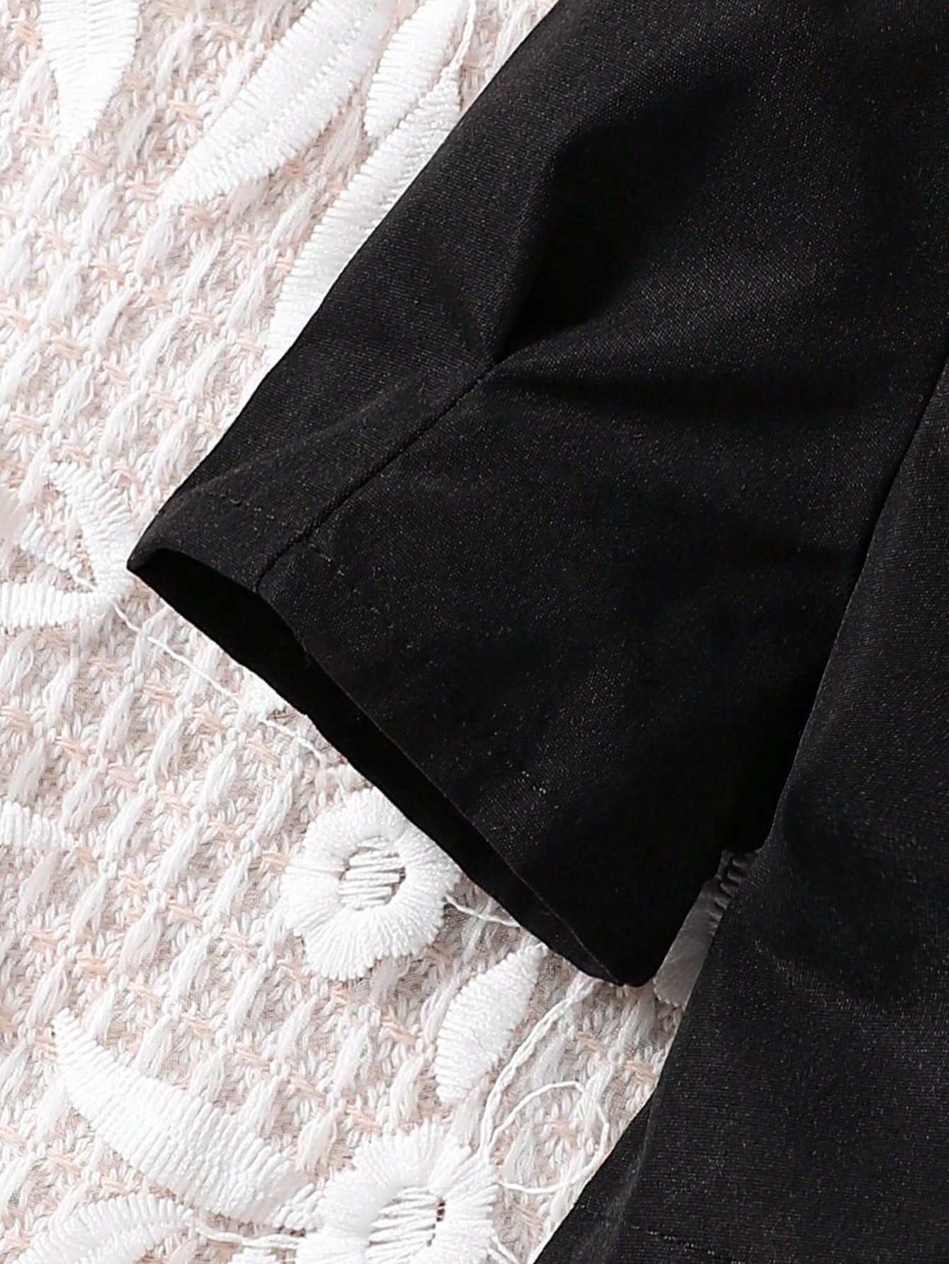 أطقم للأطفال البنات