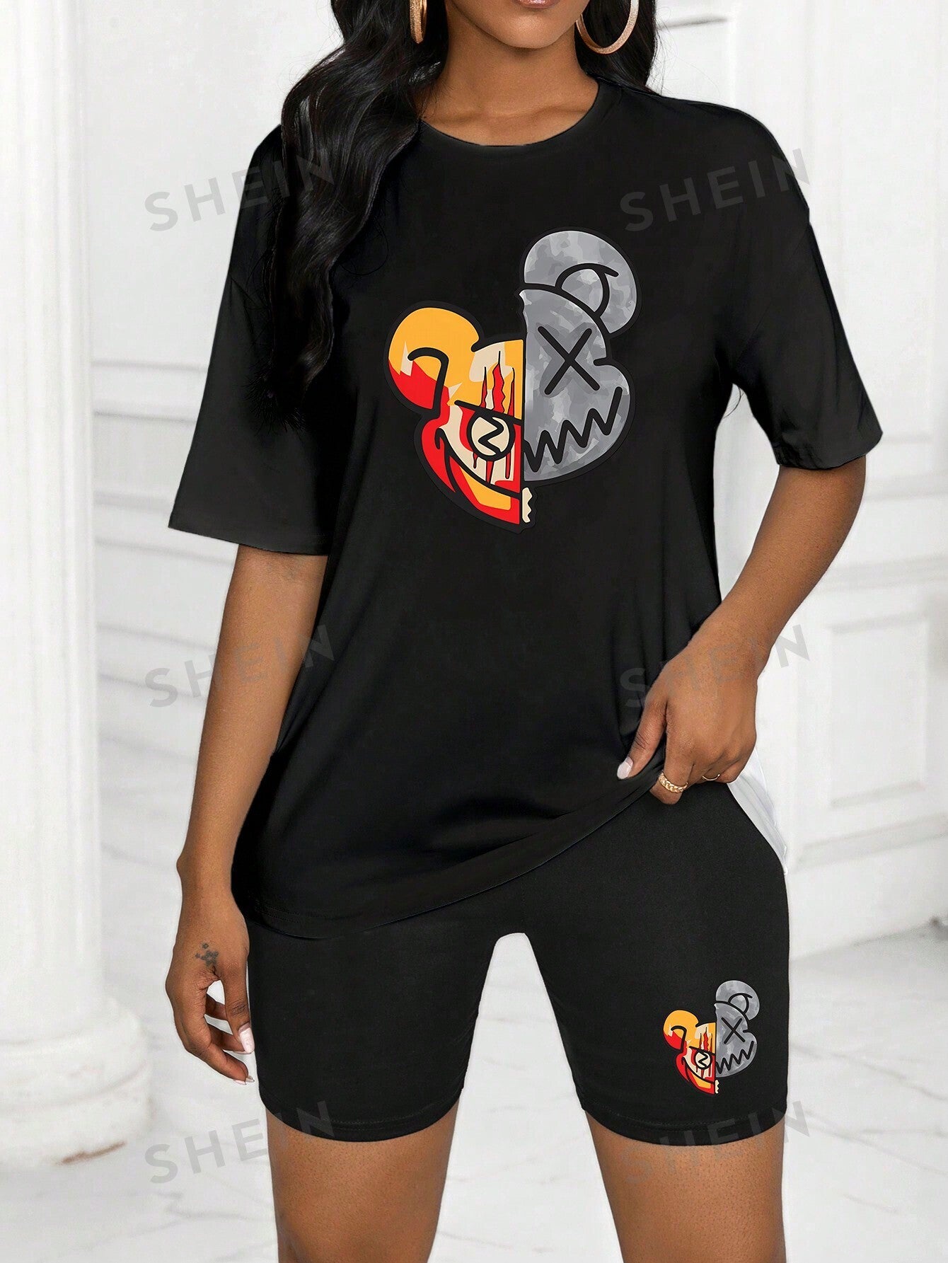 مجموعة قصيرة الأكمام للنساء بالطبعات الدببة الكرتونية للقميص والشورت