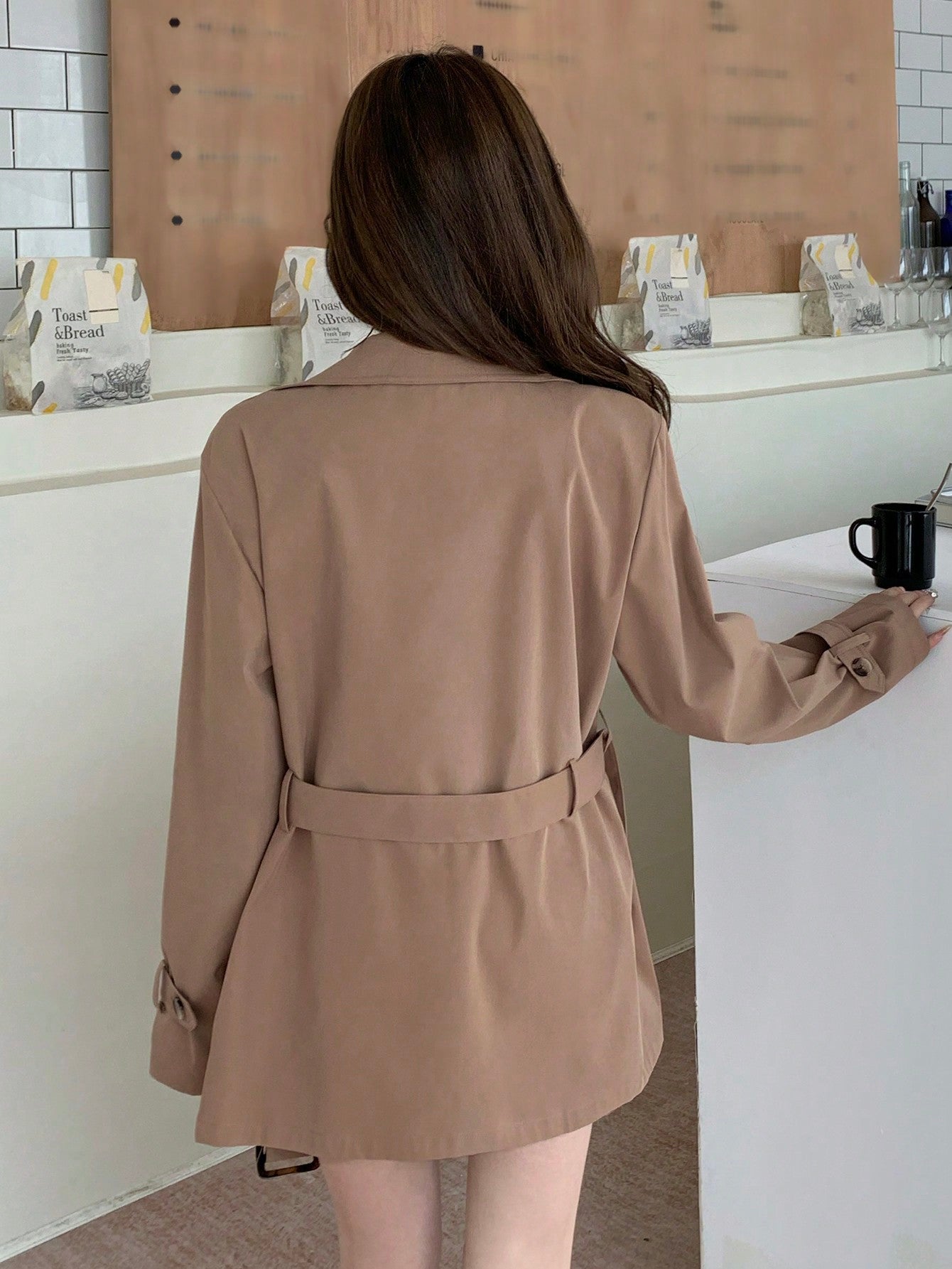 معطف جاكيت الترنش ثنائي الصدر باللون الأحادي للسيدات للملابس اليومية الأنيقة