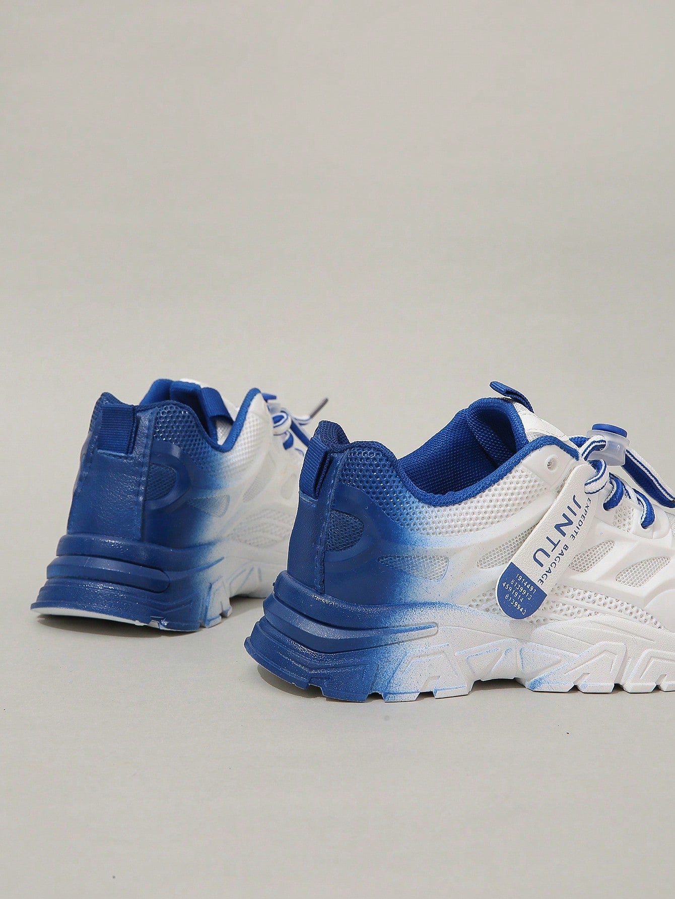 حذاء رياضي الموضة تنفس مانع للانزلاق خارجي الى اطفال