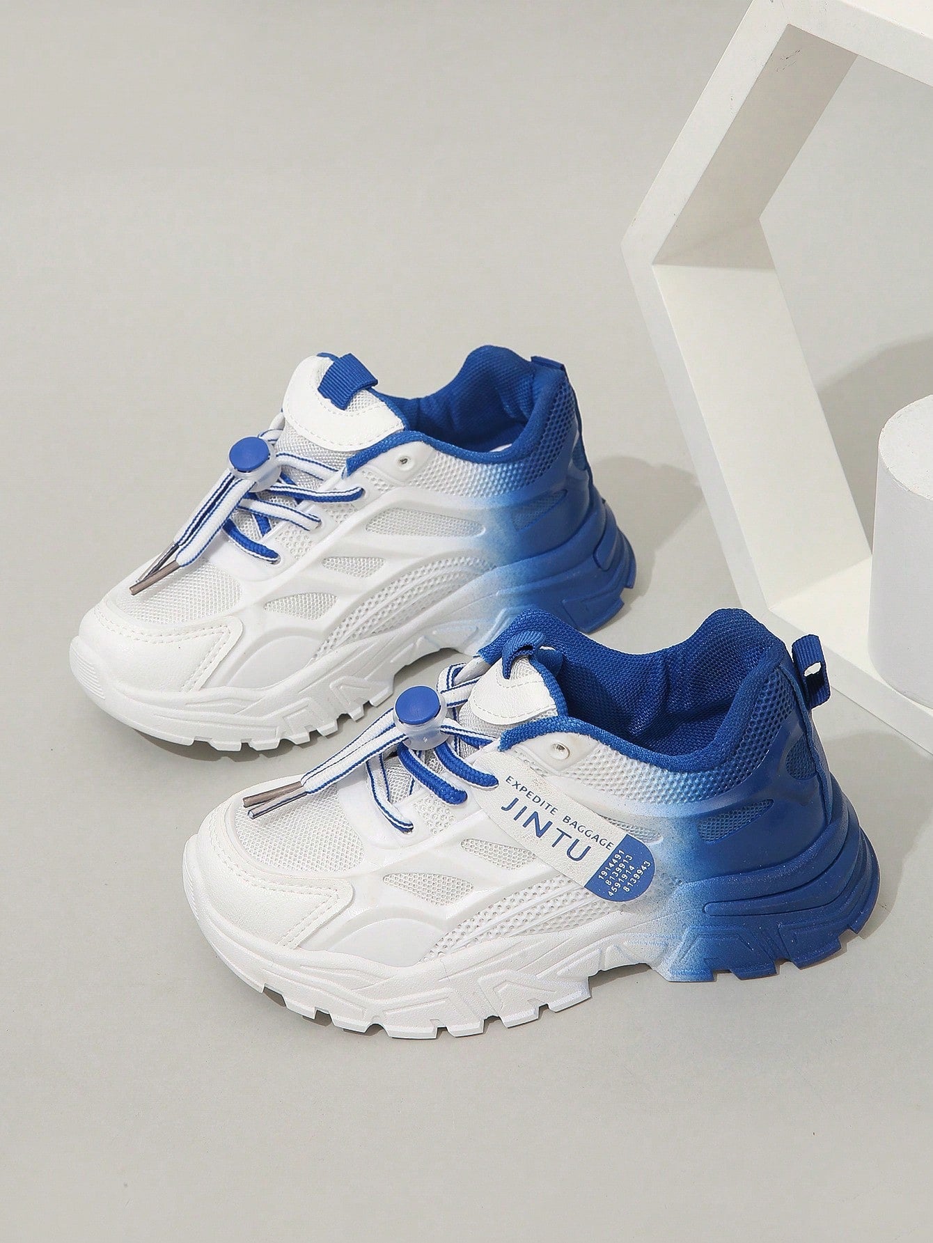 حذاء رياضي الموضة تنفس مانع للانزلاق خارجي الى اطفال