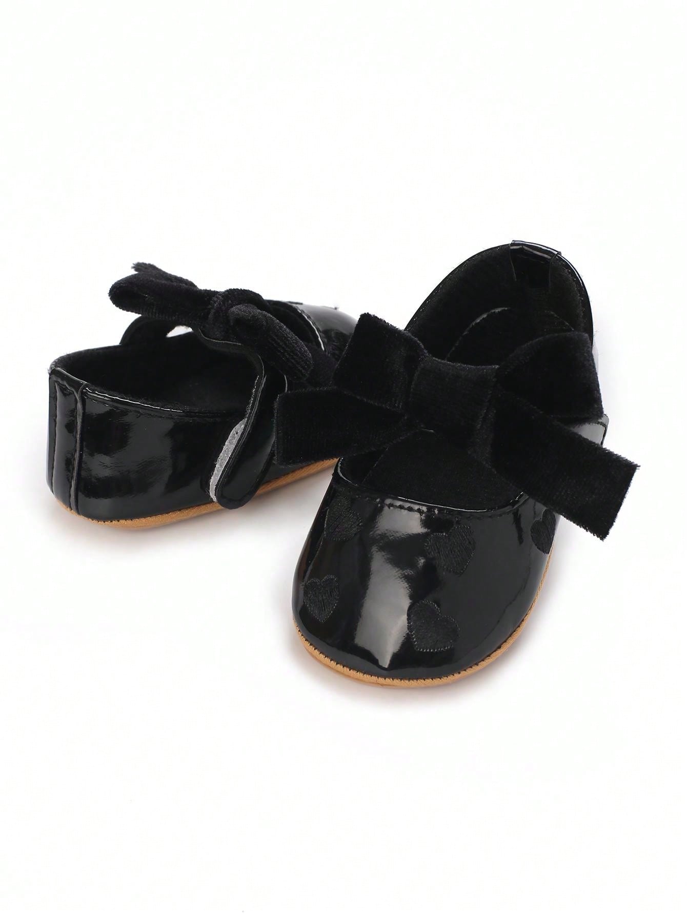 حذاء شبه مسطح للأميرات بعقدة فراشة