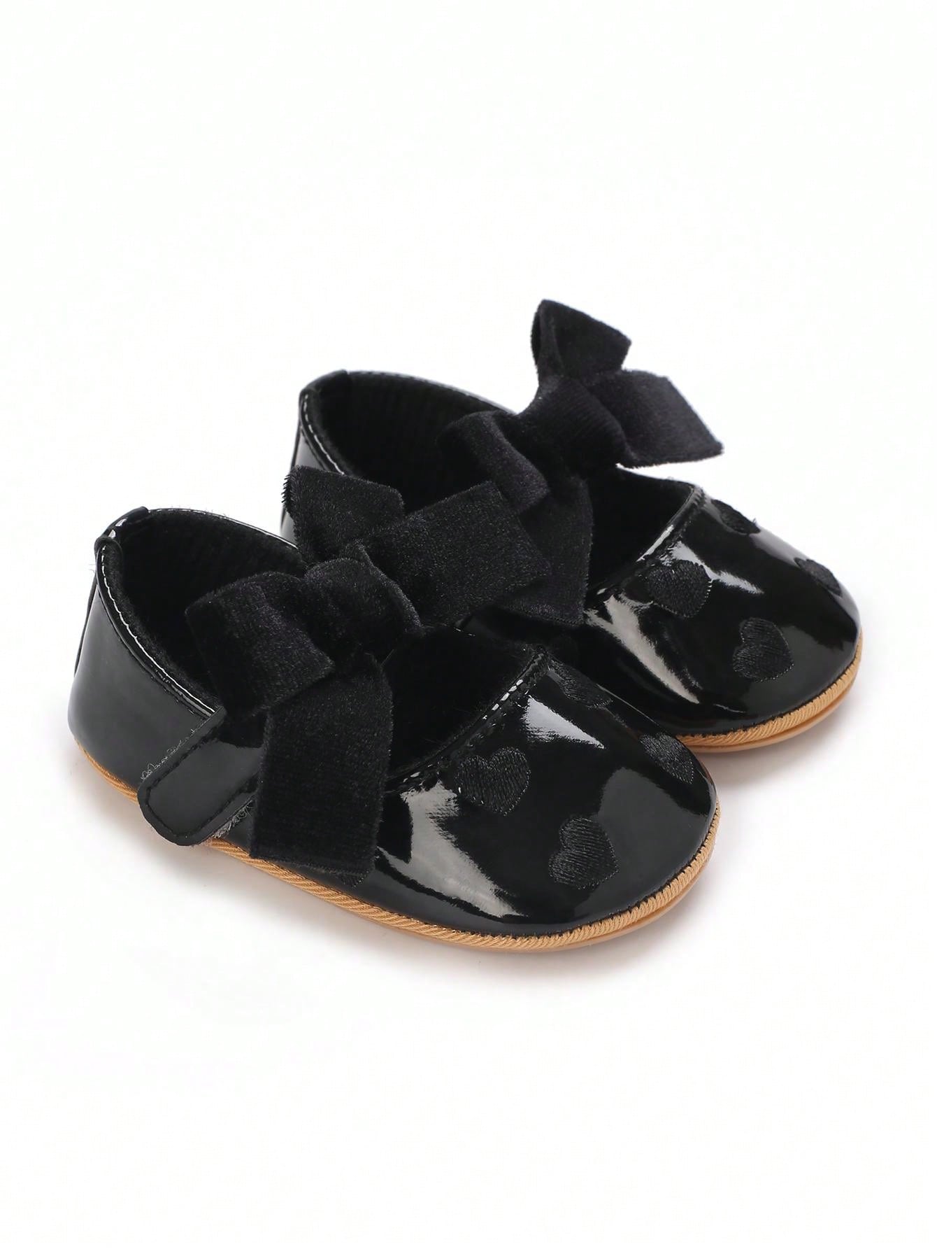 حذاء شبه مسطح للأميرات بعقدة فراشة