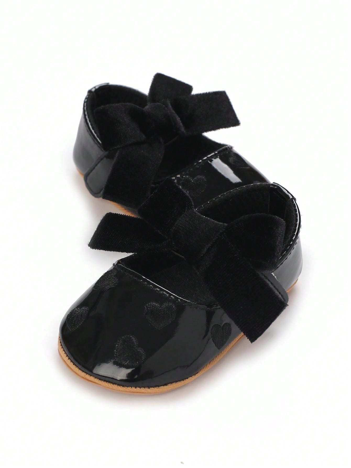 حذاء شبه مسطح للأميرات بعقدة فراشة