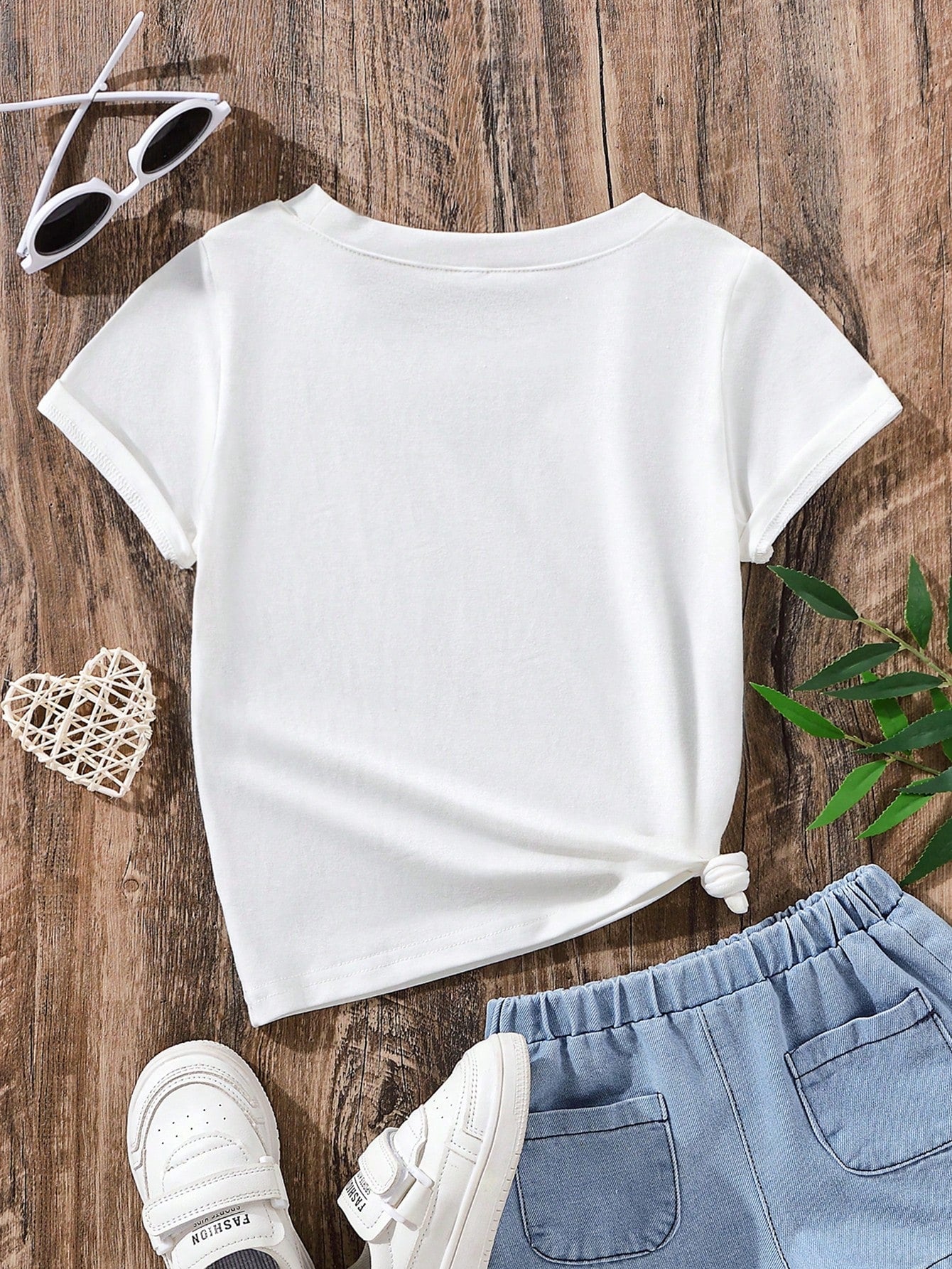 تيشيرتات فتاة صغيرة