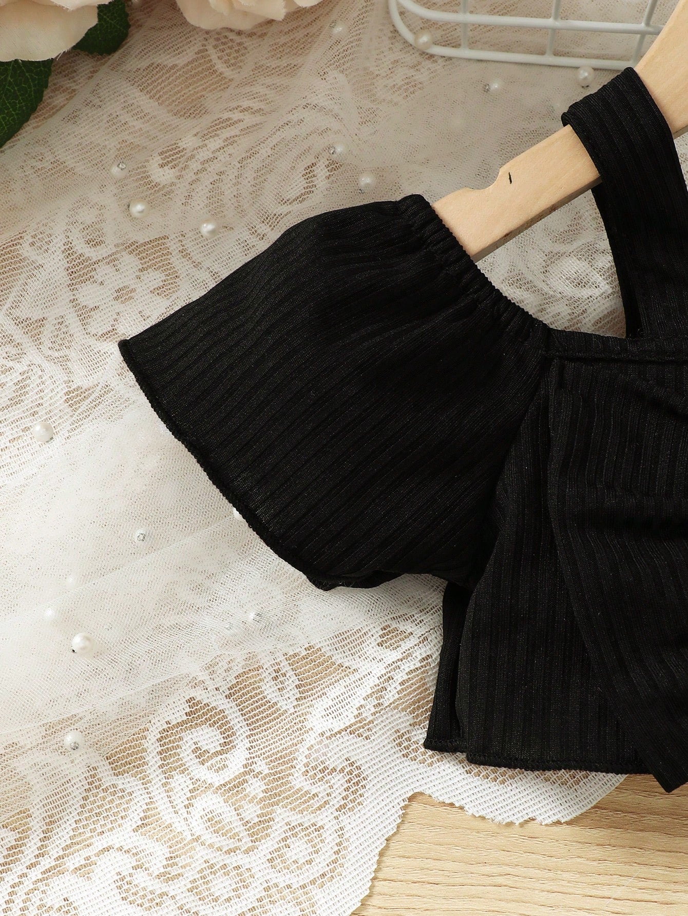 أطقم للأطفال البنات