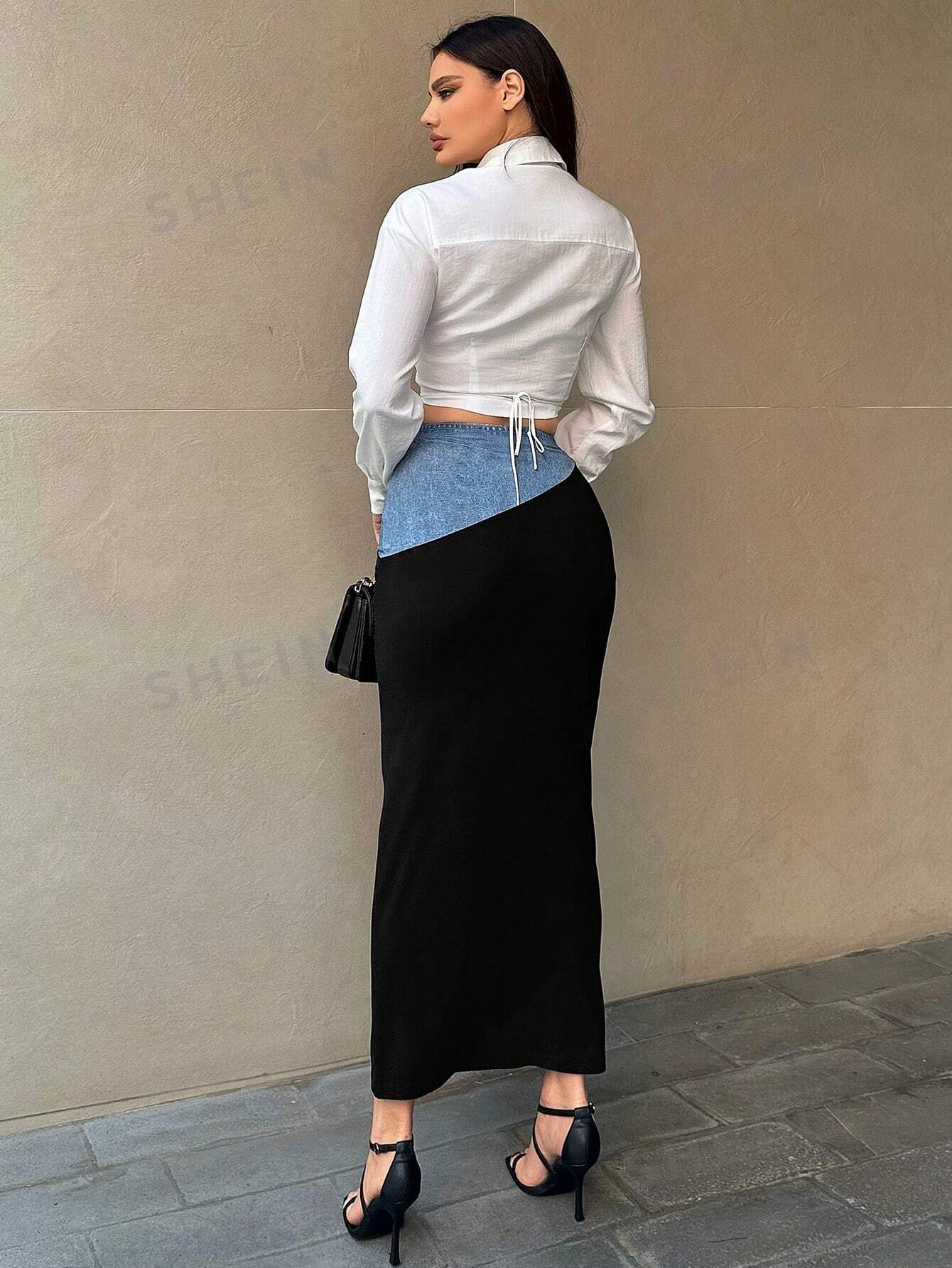 تنورة نصفية مطبوعة بنقشة الدنيم العارضة للموسيقى النسائية المستعدة للمهرجانات