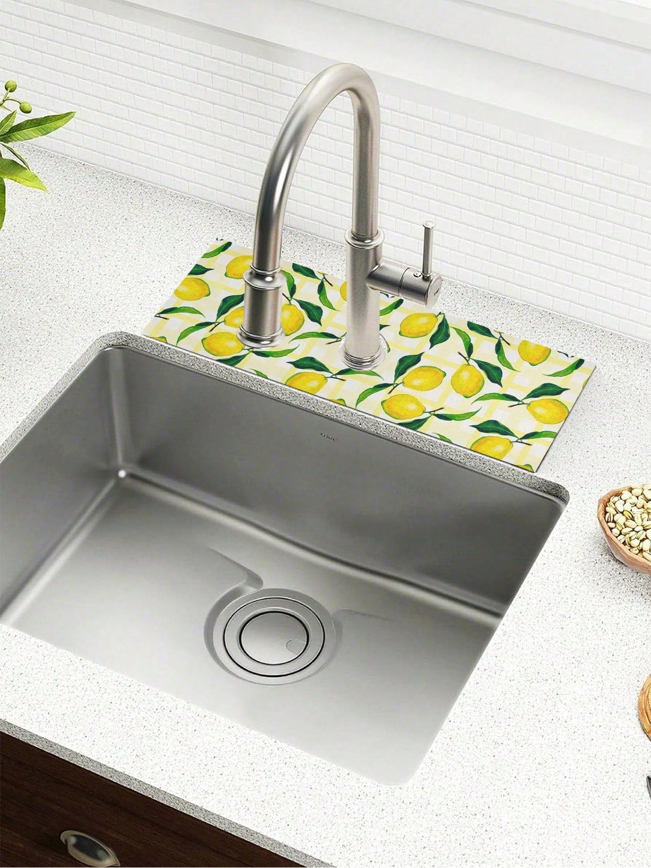 حامي رشاش المطبخ