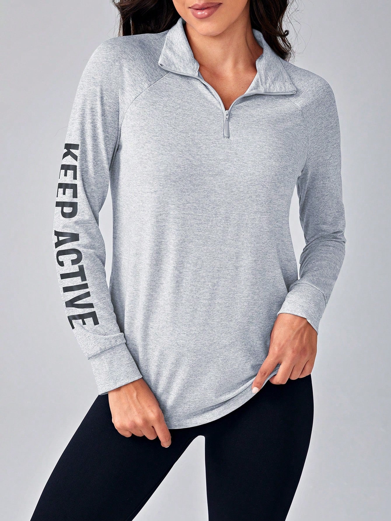 بلوزة رياضية بأكمام راجلان