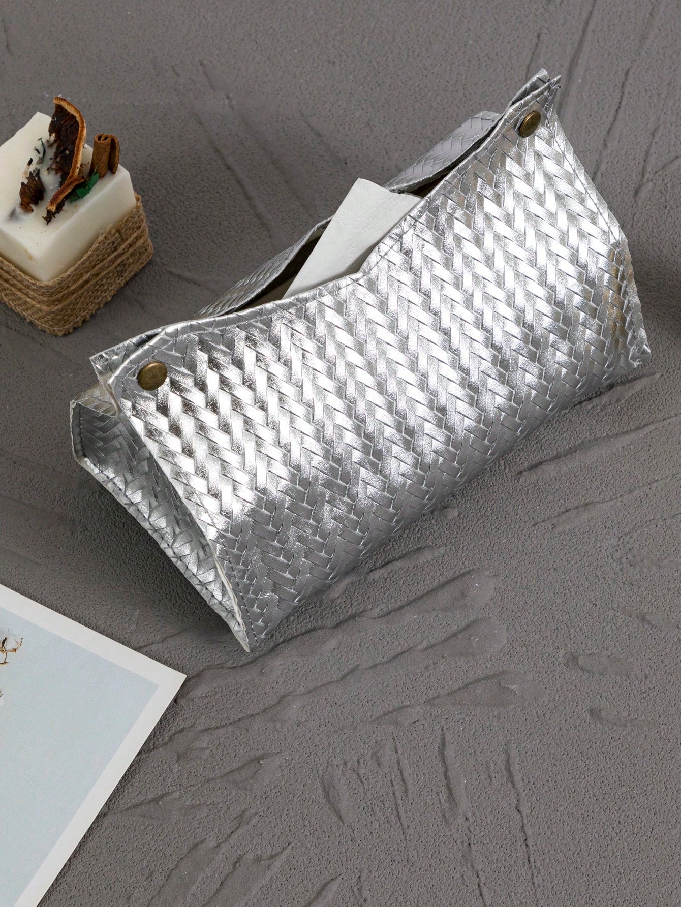 غطاء صندوق المناديل ذو الوقوف الحر التخزيني للمكتب من الجلد الصناعي المقوى والمقاوم للماء بتصميم القمح الموحد و نمط الحدبات على الجلد