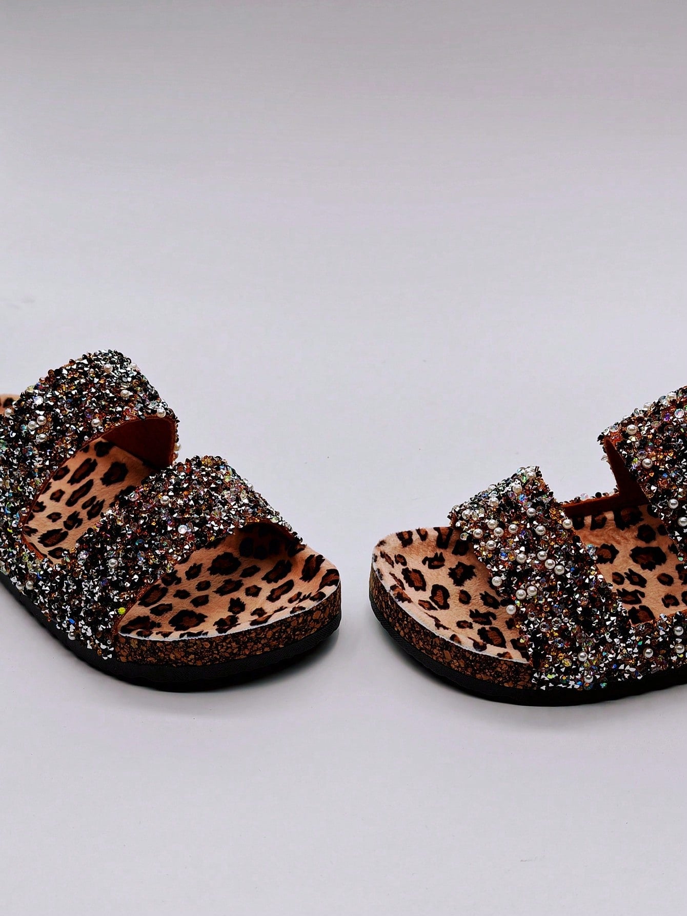 صندل شاطئ كاجوال بنعل لامع، شرائح مسطحة مريحة للنساء