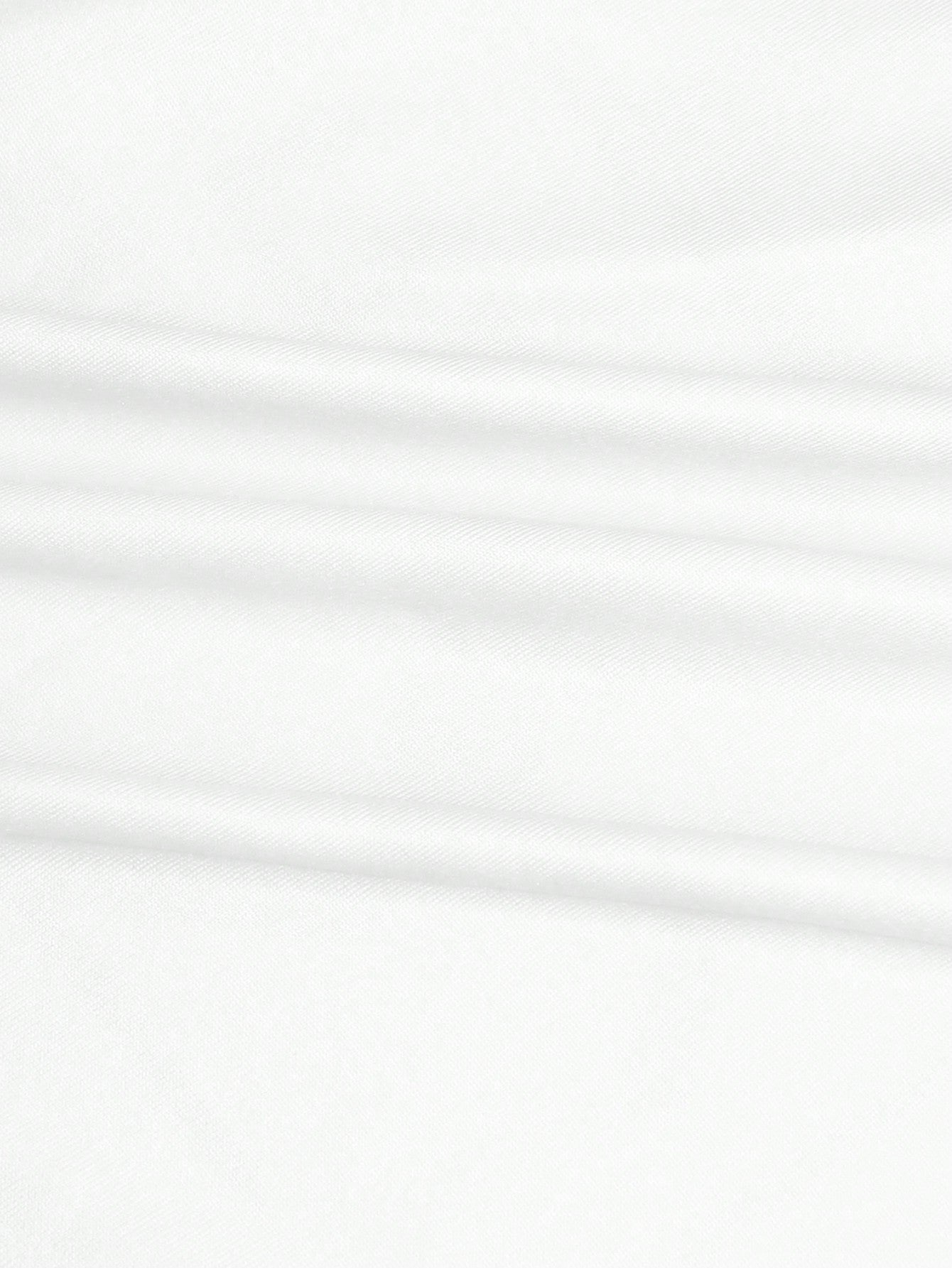 شورت نحيف مطبوع عليه حرف للنساء