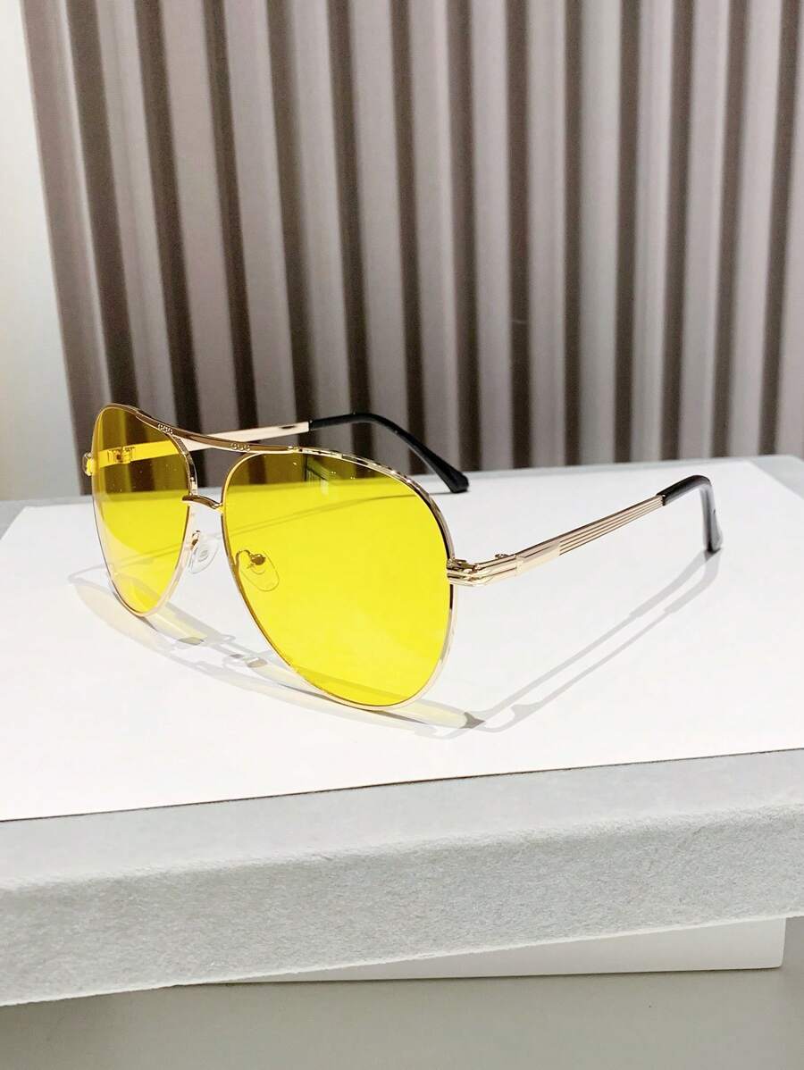 نظارات نسائي