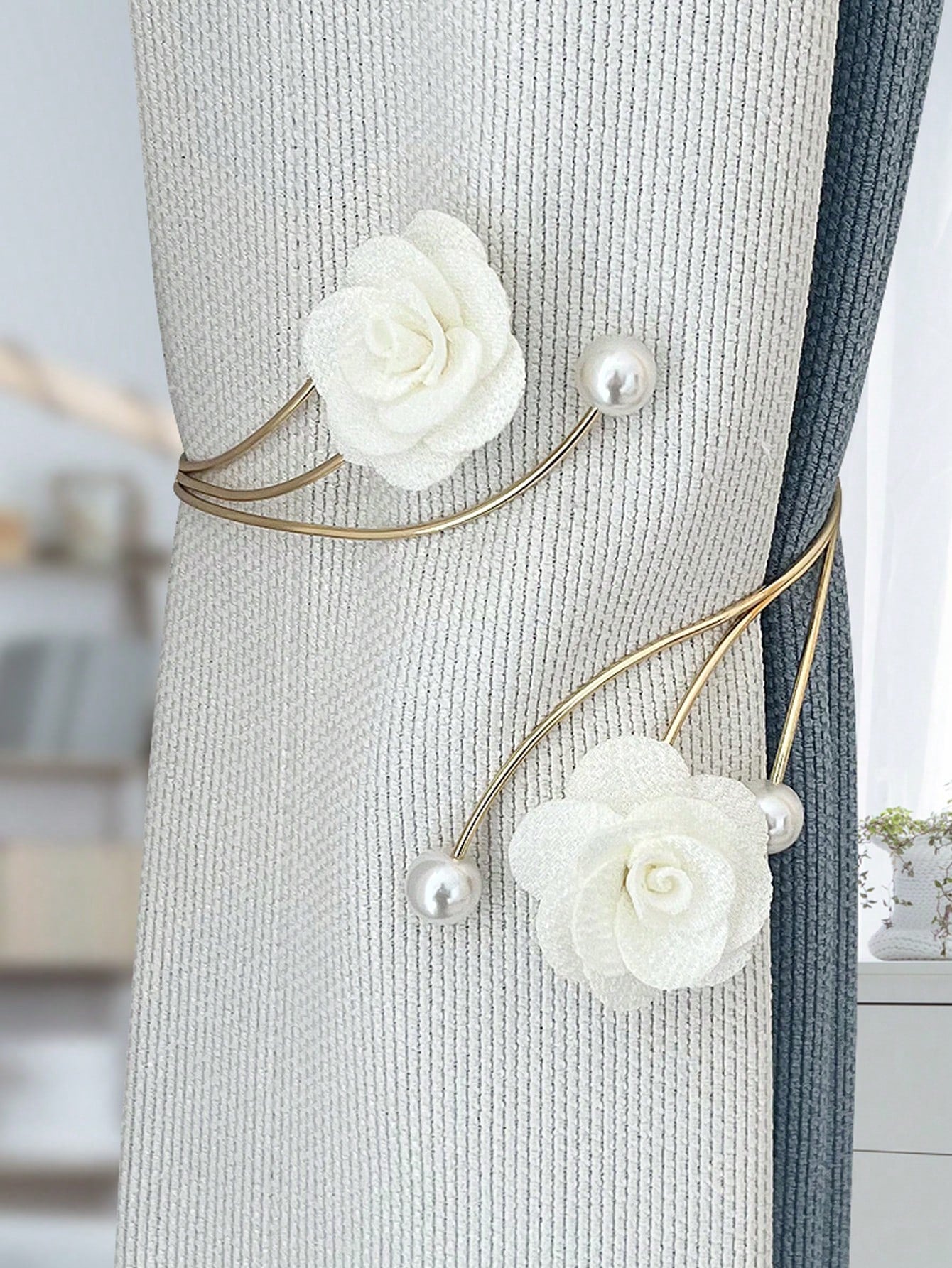 مربط ستارة مطبوع بزهور مع فراشة معدنية ومشبك ستارة لديكور غرفة النوم أو غرفة الجلوس