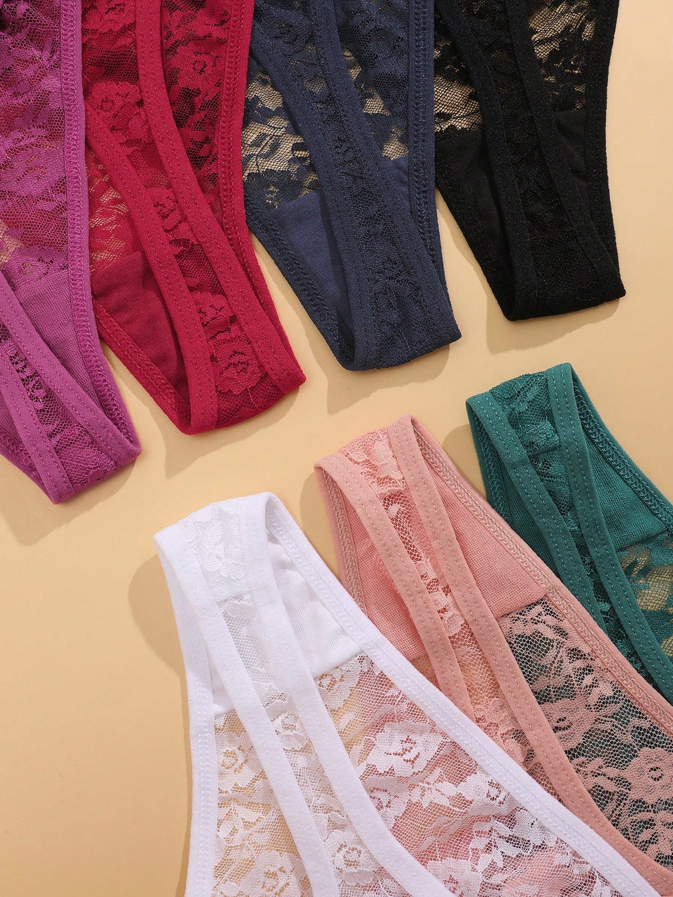 سبعة قطع سروال داخلي نسائي جريء بخصر منخفض وقصير من الأسفل مزين بالدانتيل الزهري