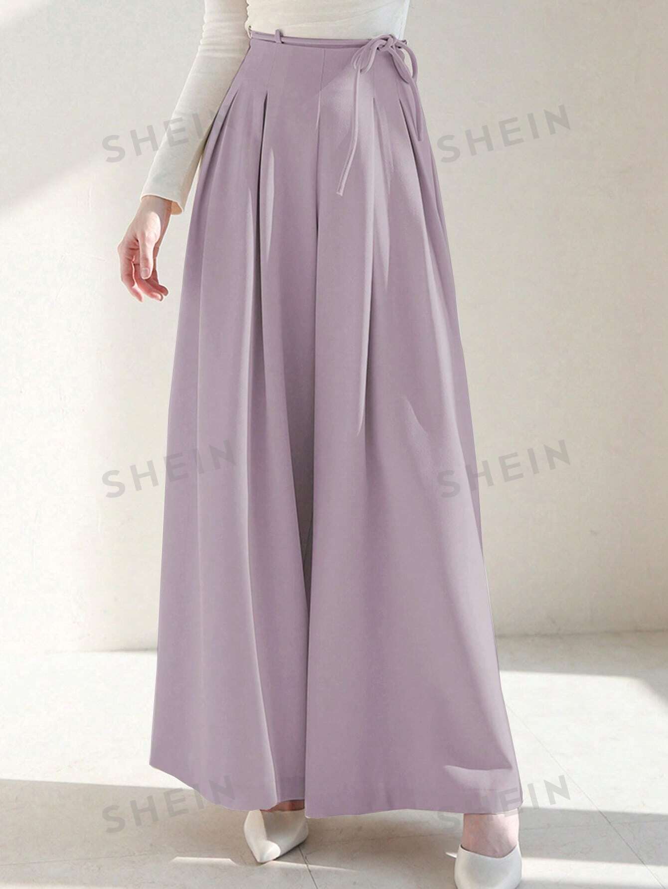 بنطلون نسائي بألوان ثابتة و أرجل واسعة مع حزام قابل للفصل