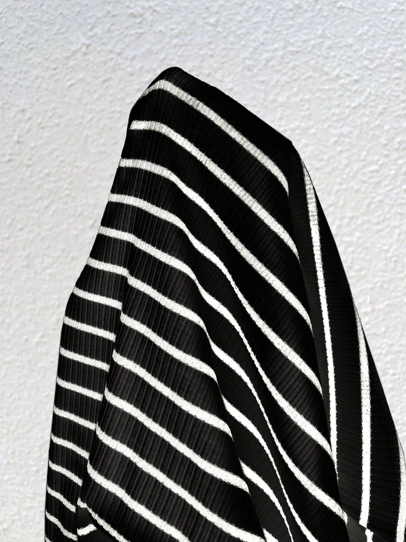 ثوب ضيق بدون أكمام مخطط عاري الذراعين للحوامل في الصيف