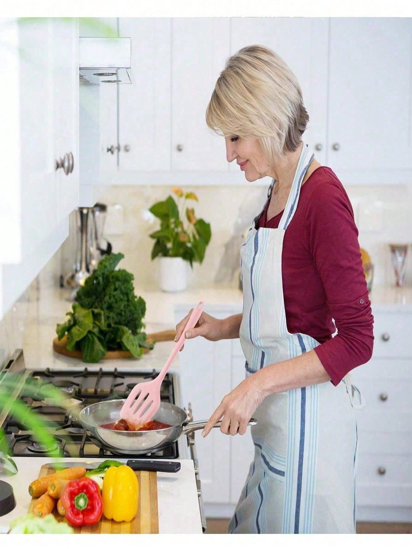 ملعقة مثقبة سيليكونية بمقبض ، ملعقة صغيرة لا تلتصق للأسماك، اللحوم المشوية والمقلاة السطحية ، مقاومة للحرارة ومملعة سيليكونية متينة وسهلة التنظيف