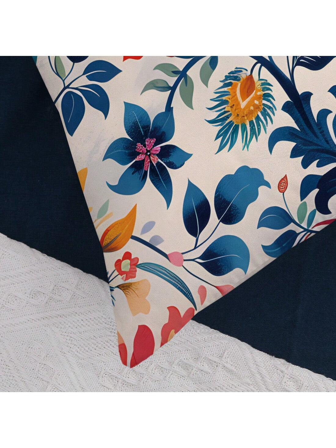 وسادة مغطاة واحدة بطبعة Morris مطبوعة باللون البرتقالي والأزرق، مصنوعة من مادة نسيج الخوخ، بقياس 45*45 سم/18*18 إنش