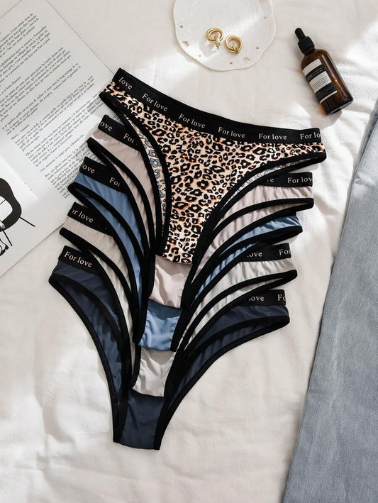 سروال نسائي ثلاثي