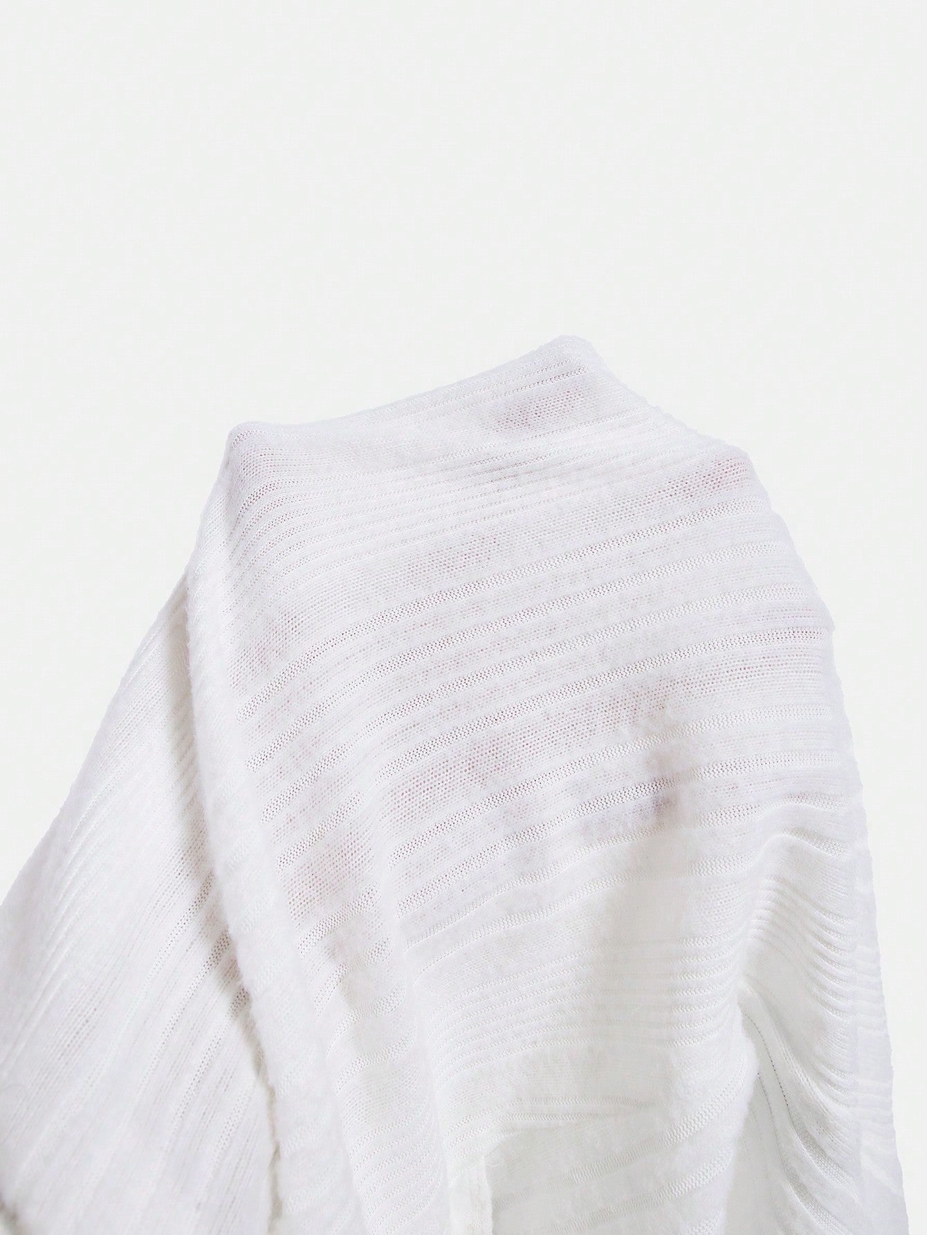 تي شيرت نسائي مجوف بلون خالص