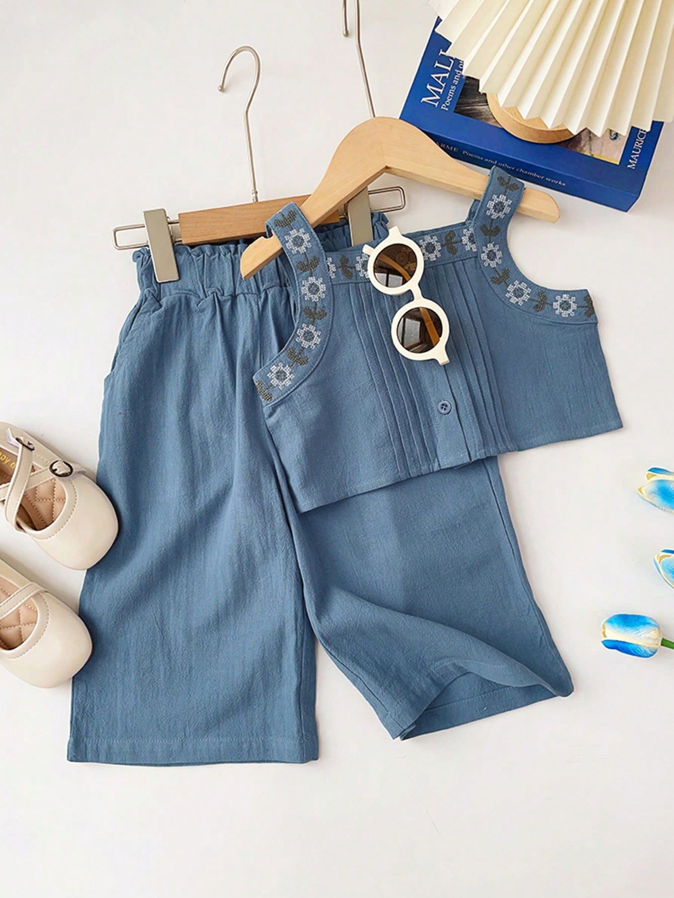 مجموعة شورت وسترة مطرزة بالأزهار بسيطة وكاجوال للفتيات، قطعتين