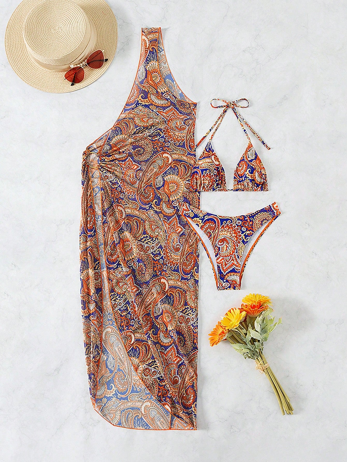 مجموعة من 3 قطع تحتوي على طباعة Paisley، القمة هالتر بيكيني مع قاع البيكيني، وسترة تغطية بحافة غير متناظرة، مناسبة للصيف والشاطئ