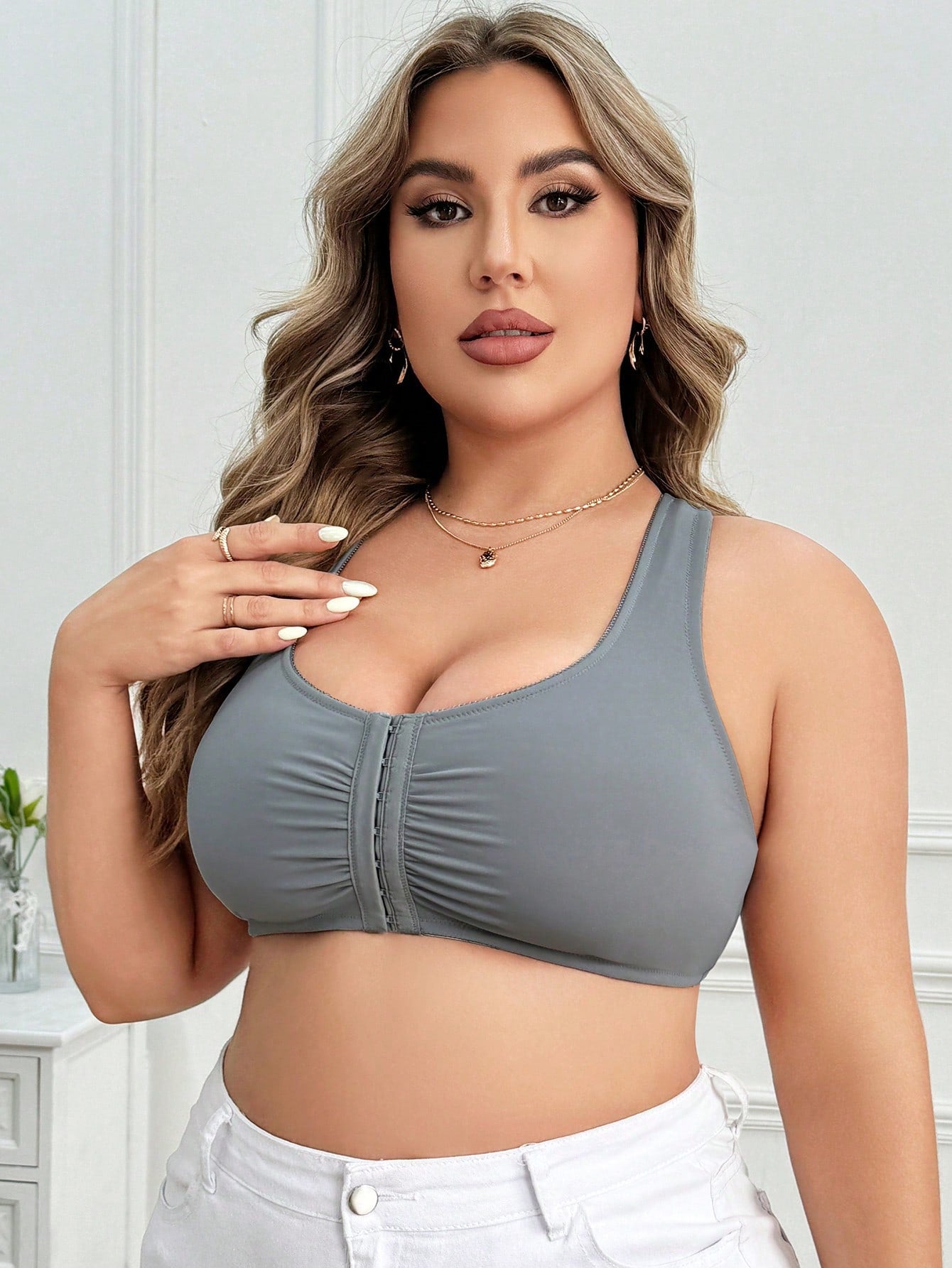 سنيرة داعمة بحجم كبير بإغلاق أمامي، قطعة واحدة