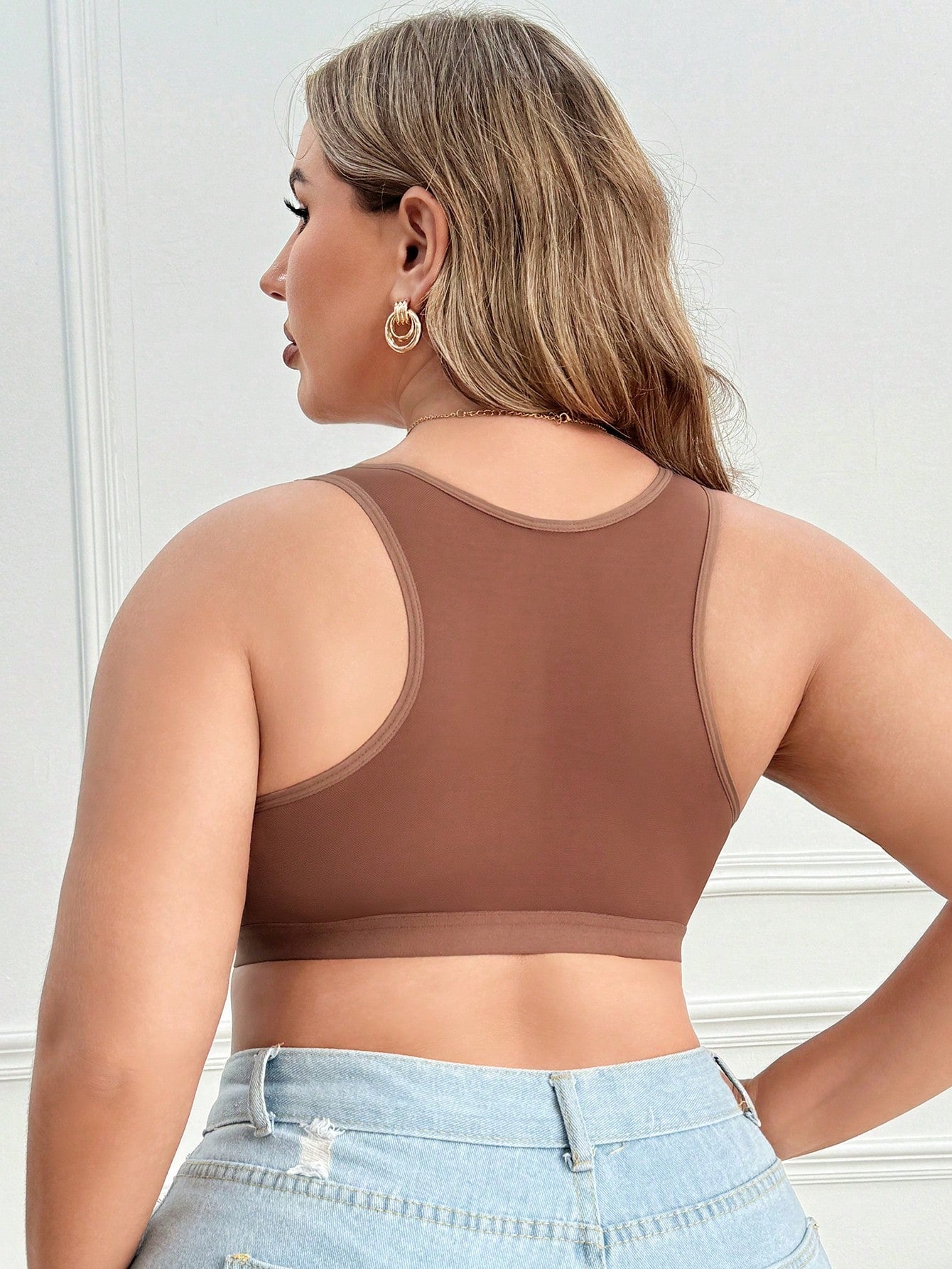 صدرية بدون صلب مع حمالة صدر مقاس كبير