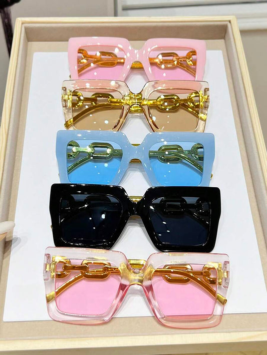 النظارات الشمسية الأنيقة