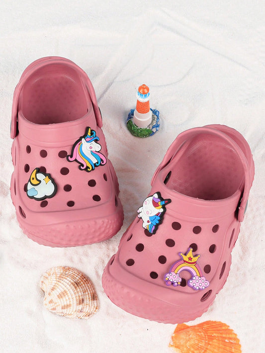 أحذية أطفال مفرّغة للصيف