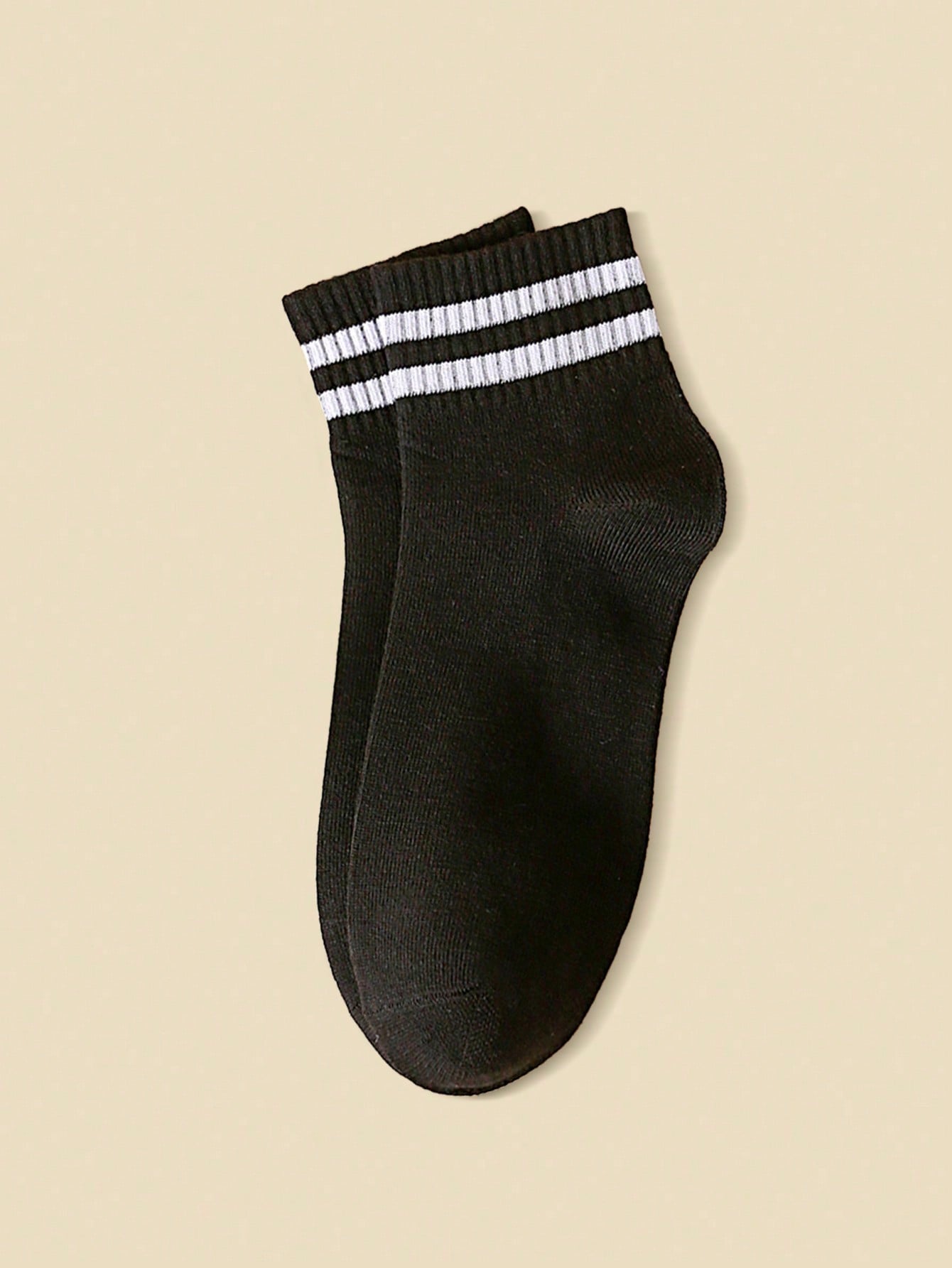 جوارب نسائية