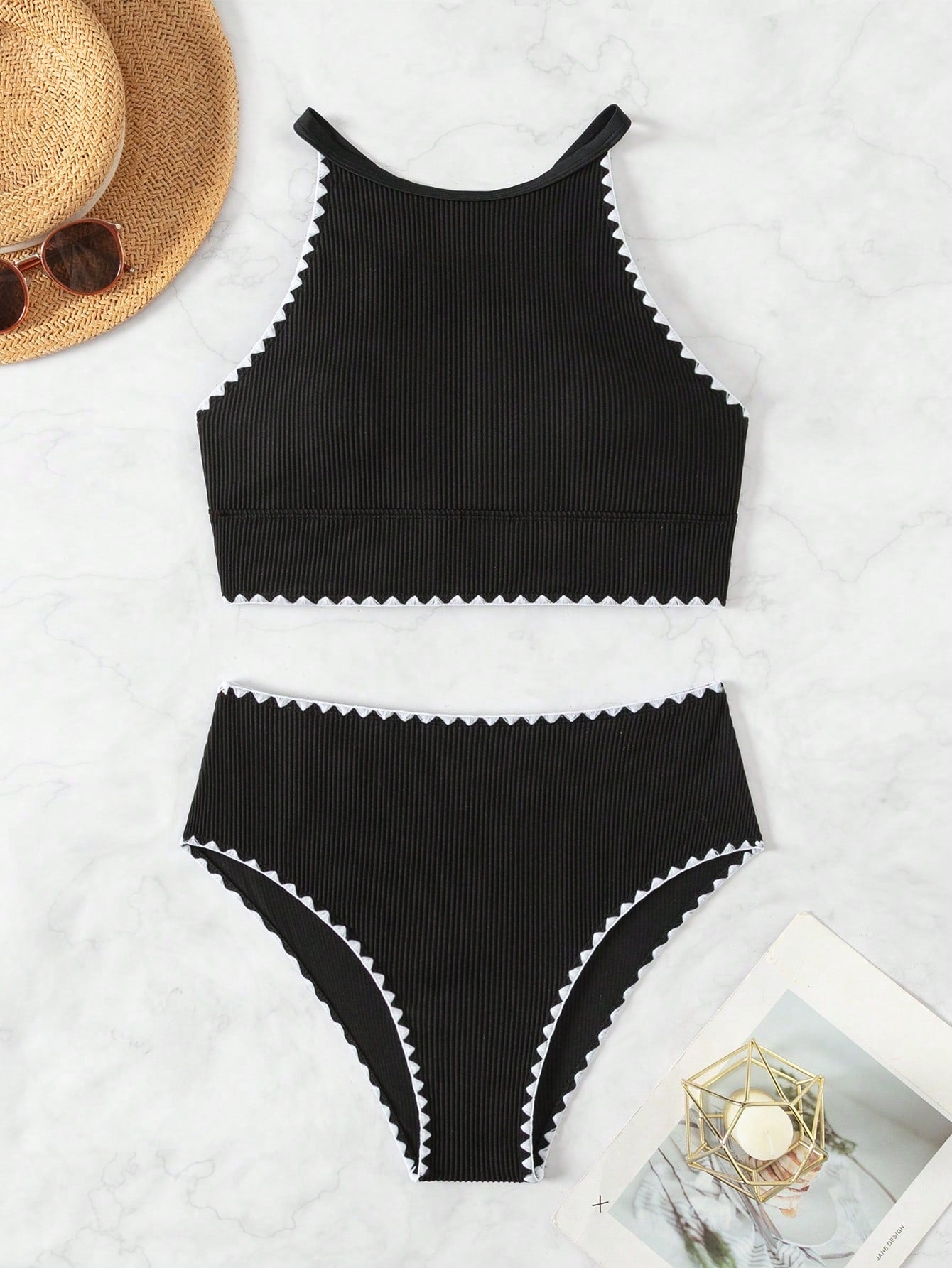 مجموعة تانكيني للشاطئ بتفاصيل متباينة للصيف