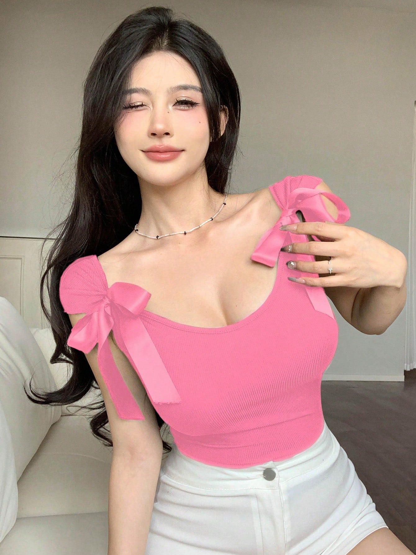 تيشيرت قصير الأكمام ضيق