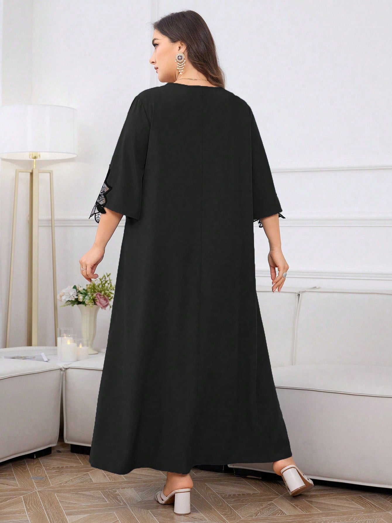 فستان بأكمام طويلة فضفاض متواضع بلون أحادي لحجم كبير للاستخدام اليومي