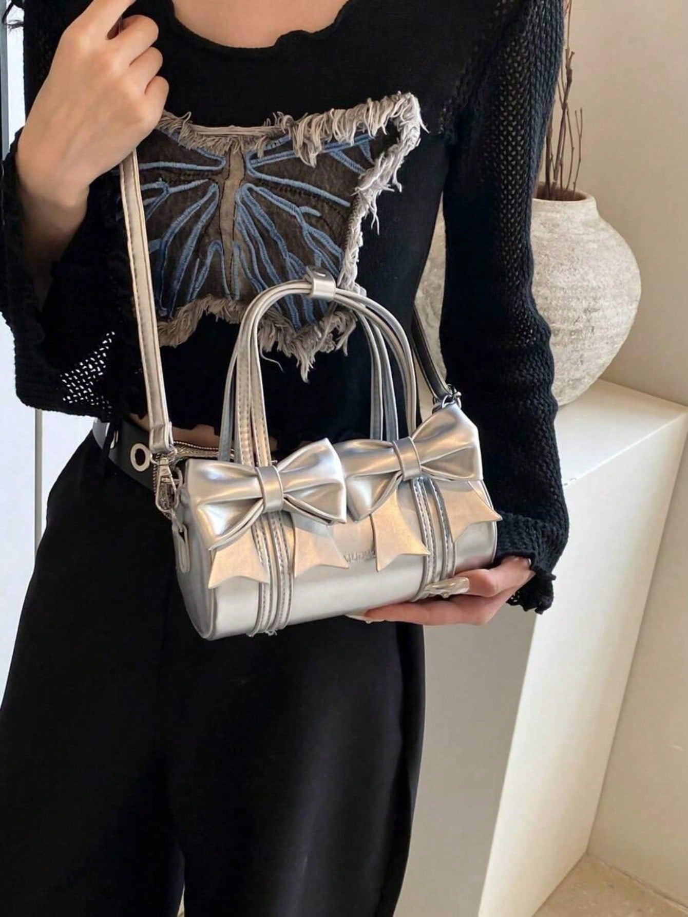 حقائب نسائية بمقبض علوي