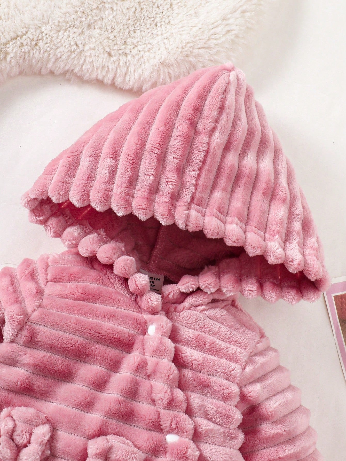 جمبسوت قطيفة صلبة بنفسجية-خوخي للرضع مع نمط مطرز