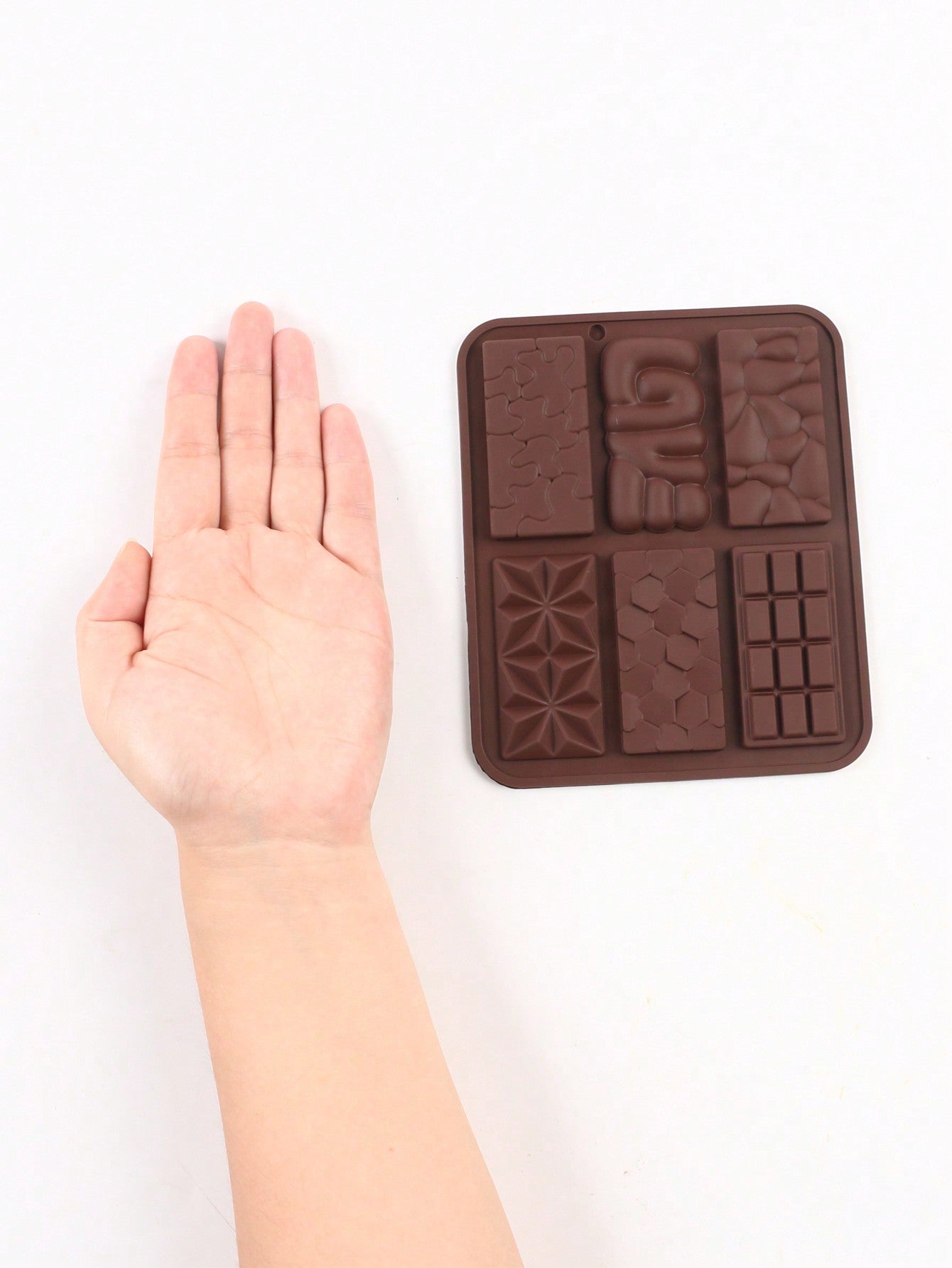 قالب واحد من السيليكون بستة فتحات لصنع  شوكولاتة، قوالب سيليكون لصنع شموع الشمع غيرلاصقة، وقوالب رياضية منزلية للبروتين والطاقة.