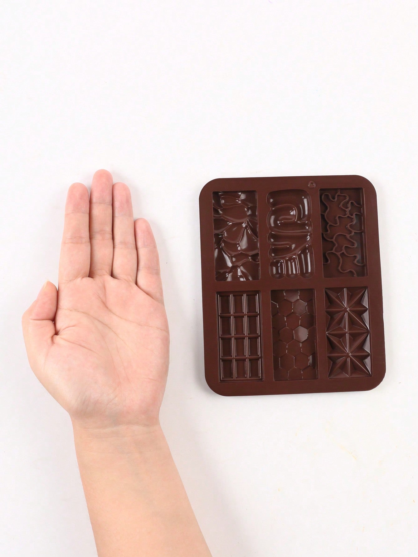 قالب واحد من السيليكون بستة فتحات لصنع  شوكولاتة، قوالب سيليكون لصنع شموع الشمع غيرلاصقة، وقوالب رياضية منزلية للبروتين والطاقة.