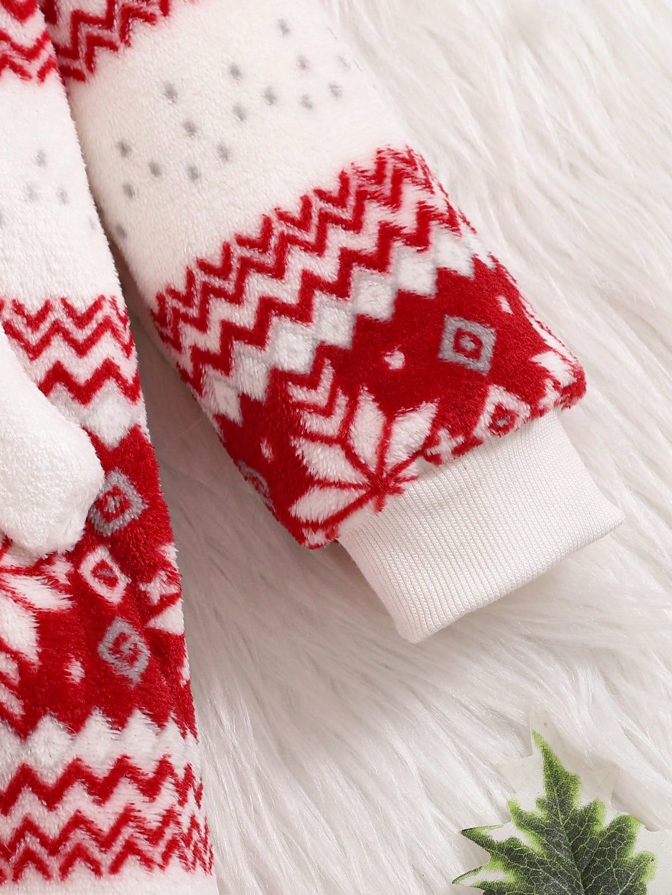 رومبير رضيعة بنمط أورنج بغطاء رأس لليلة عيد الميلاد