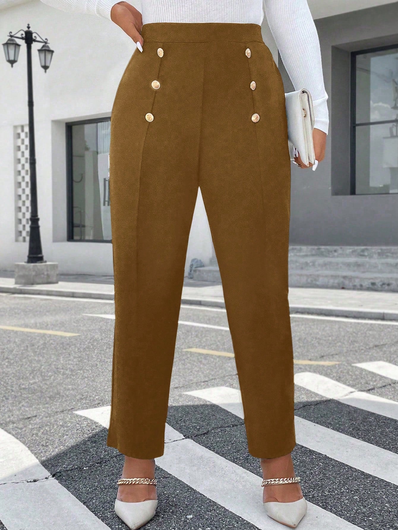 بنطلون كاجوال مريح للنساء ذوات الأحجام الكبيرة بتصميم أزرار معدنية متقاربة للخريف