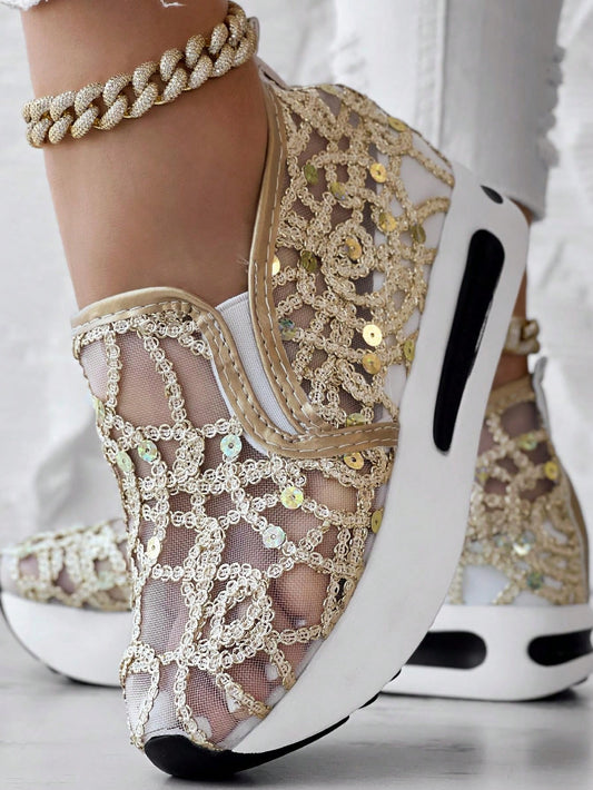 أحذية رياضية إسفين شبكية لامعة للنساء