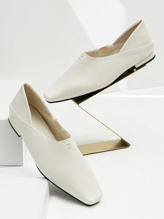 أحذية مسطحة نسائية