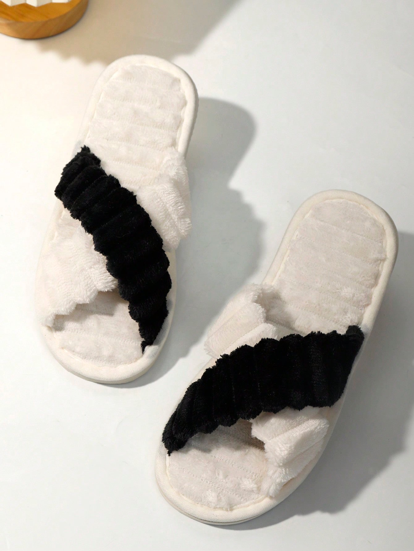 نعل نعلات نسائية قابلة للتقاطع ناعمة كالقطن، نعل ناعم مريح خفيف الوزن هادئ للاستخدام داخل المنزل وغرف النوم