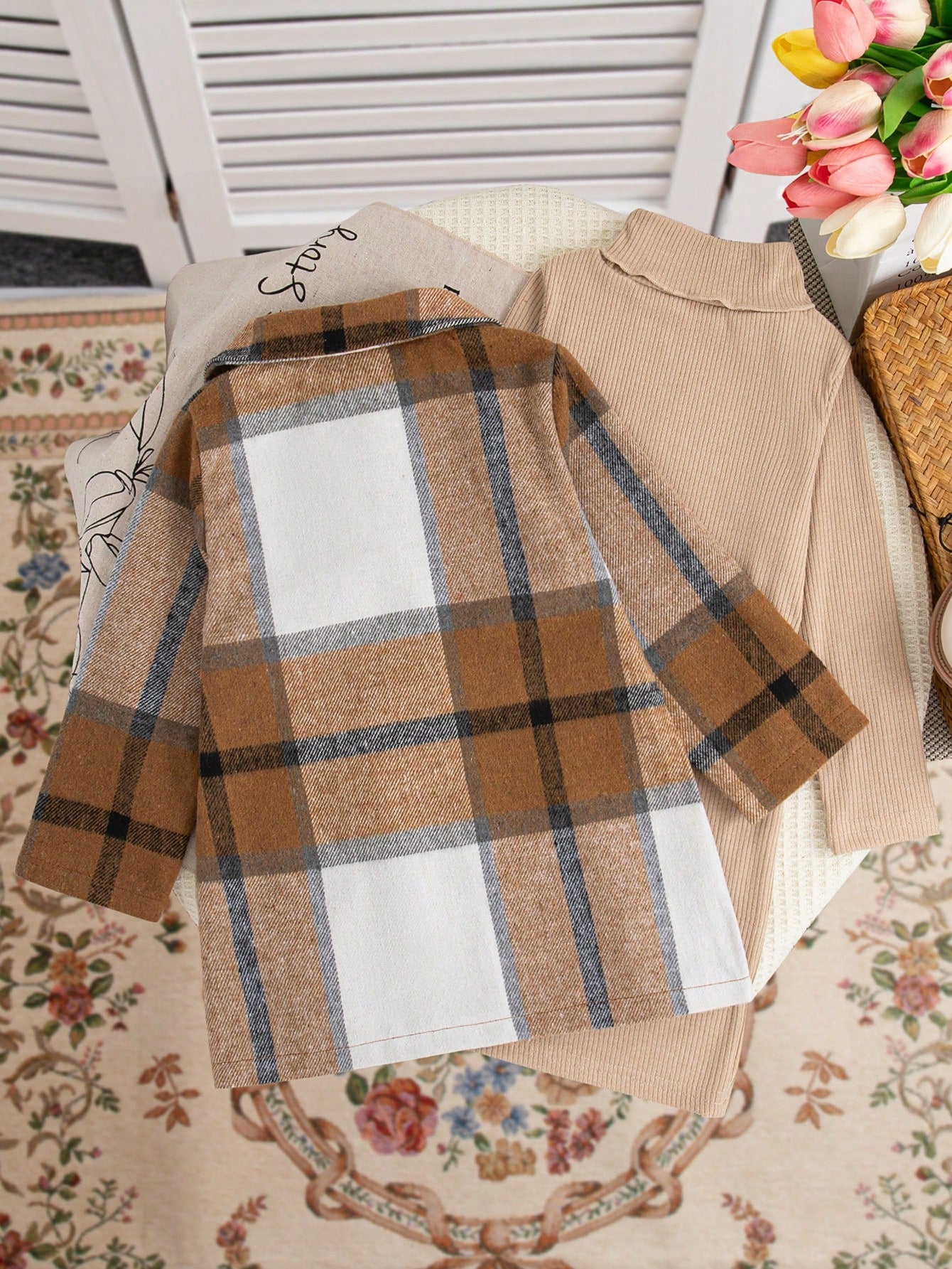 طقم كنزة وسترة صوفية جديدة