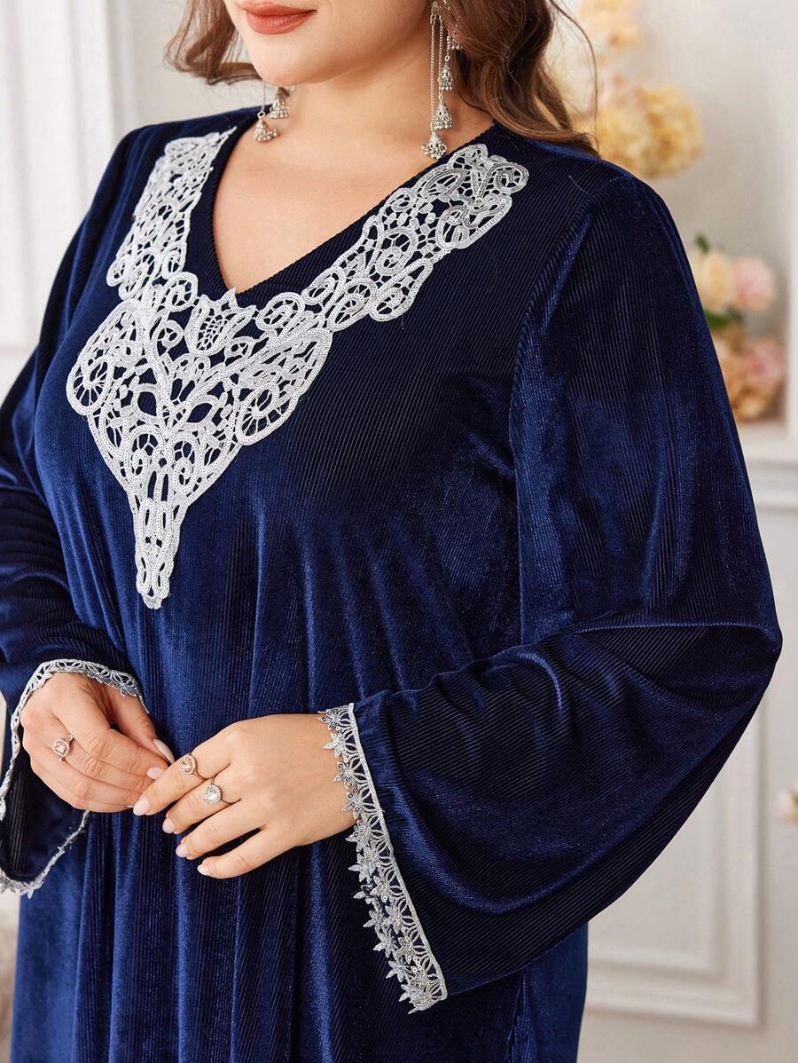 ملابس عربية بمقاسات كبيرة