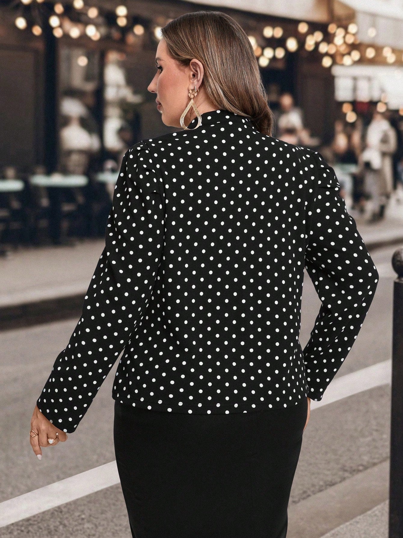 كبير الحجم سيدات جاكيت بأزرار معدنية مزين بنقاط بيضاء وسوداء، أنيق يومي لأعمال عصرية