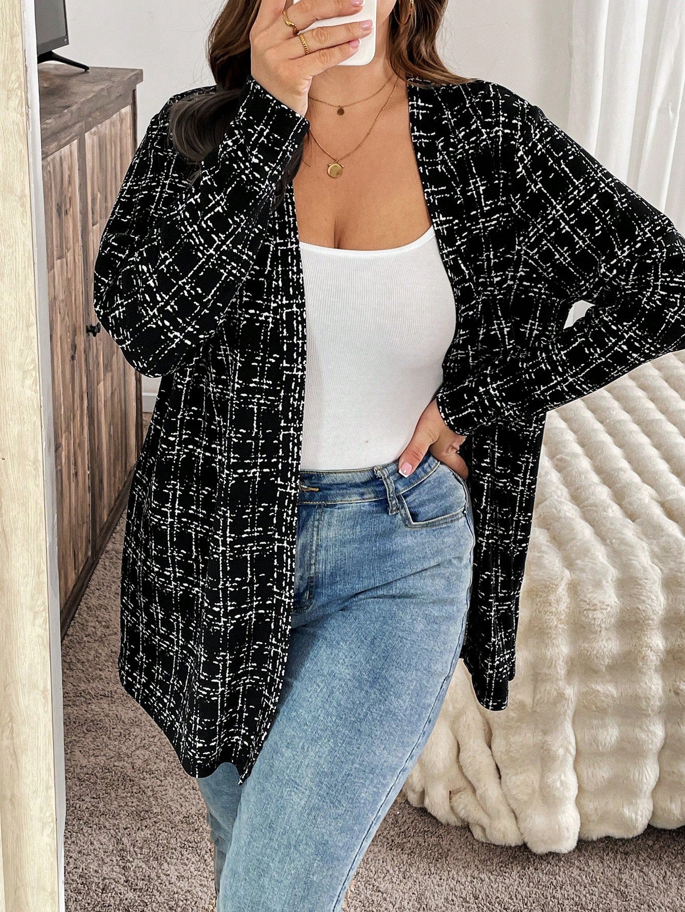 معطف مفتوح الأمام طويل الأكمام بخطوط مربعة قياس كبير للنساء