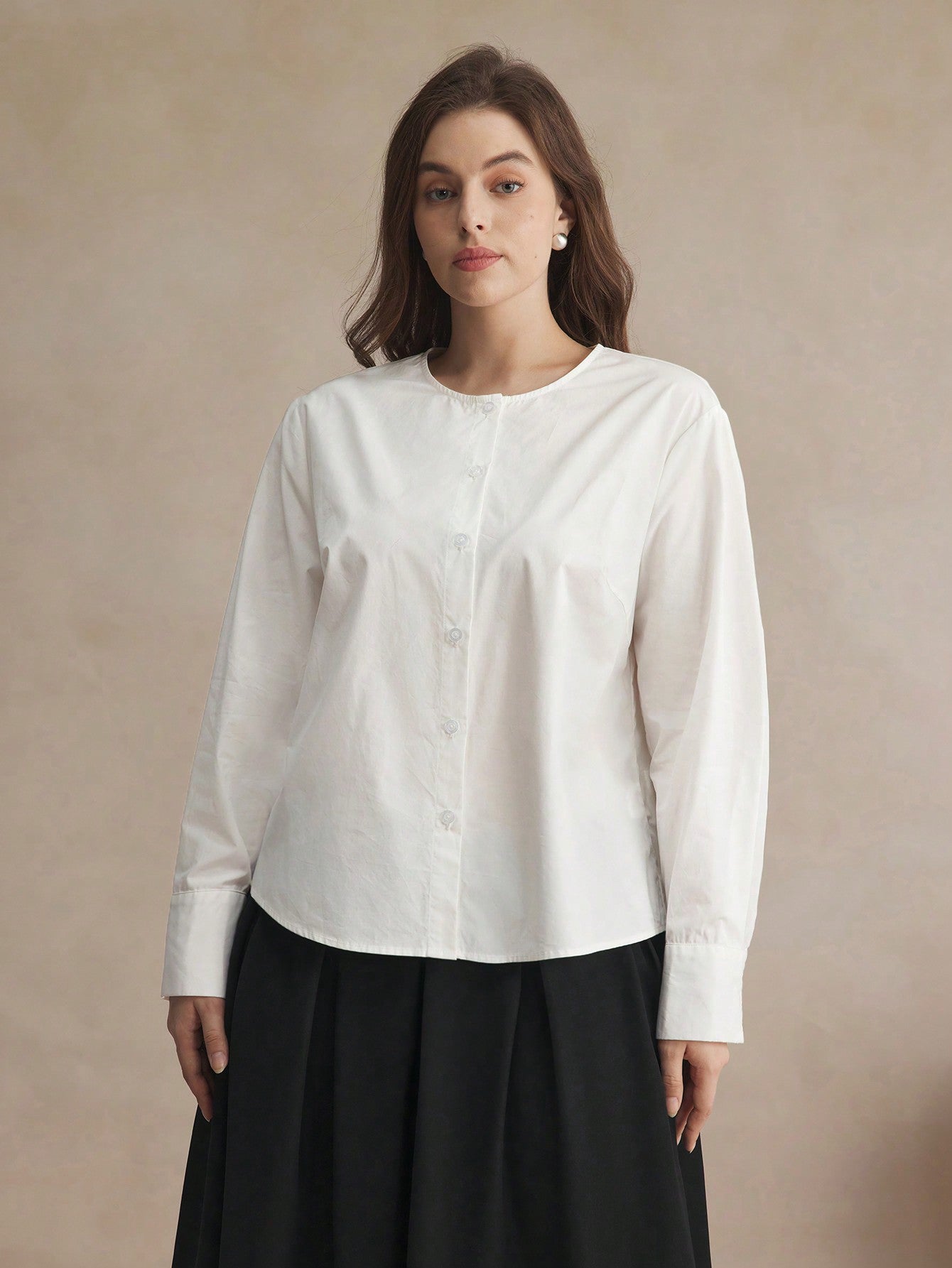 BIZwear قميص أنيق وكاجوال للمرأة قطعة واحدة بلون سادة للمكتب