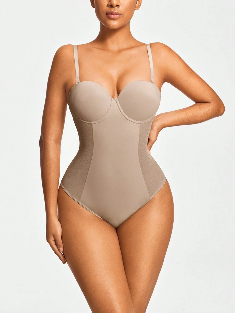 ملابس داخلية نسائية